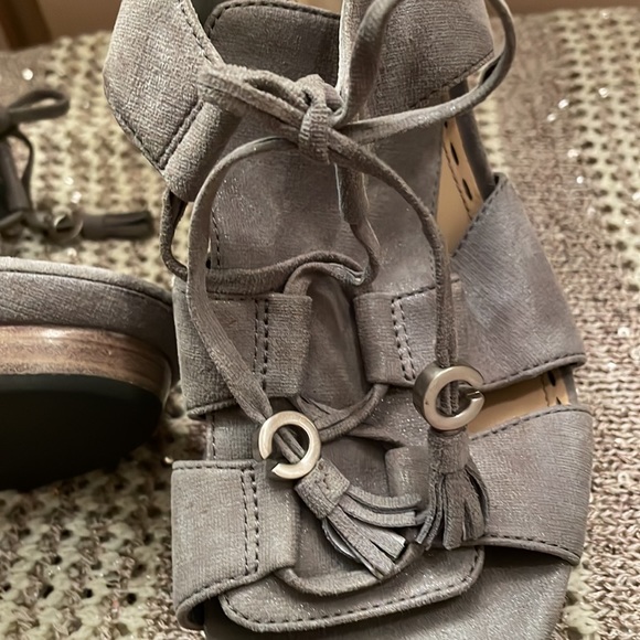 Coach vegan gray suede platform/sz 9 - Picture 5 of 5